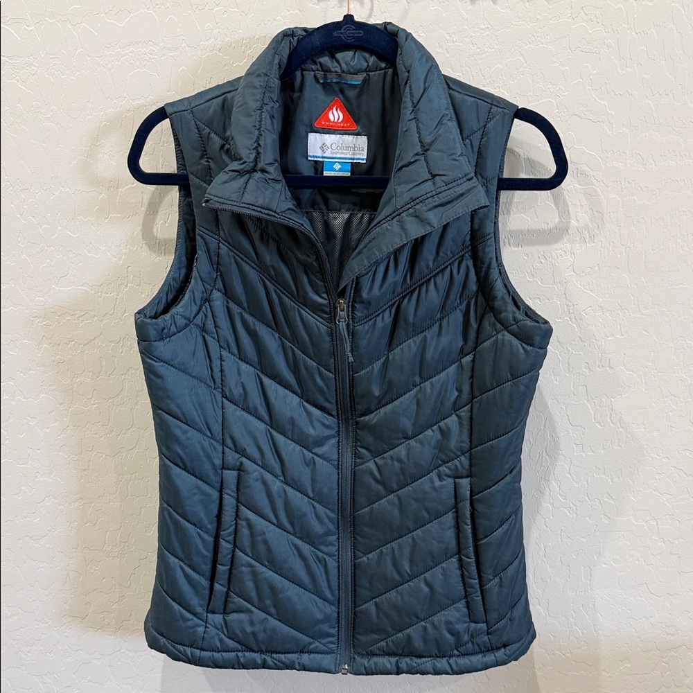 Women’s Size Medium Columbia Puffer Vest